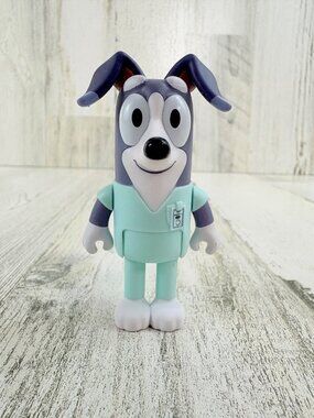 Bluey Nurse Figure Greyhound NEW
